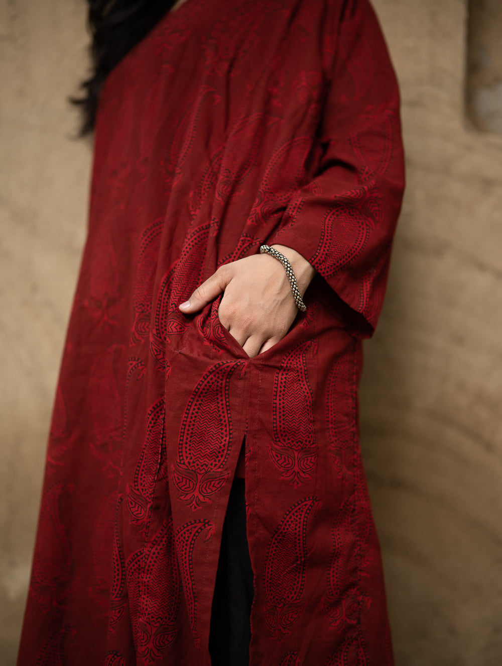 Bagh Print Cool Cotton Phiran Kurta - Red Paisley