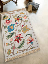 Handwoven Kilim Rug - Ivory field