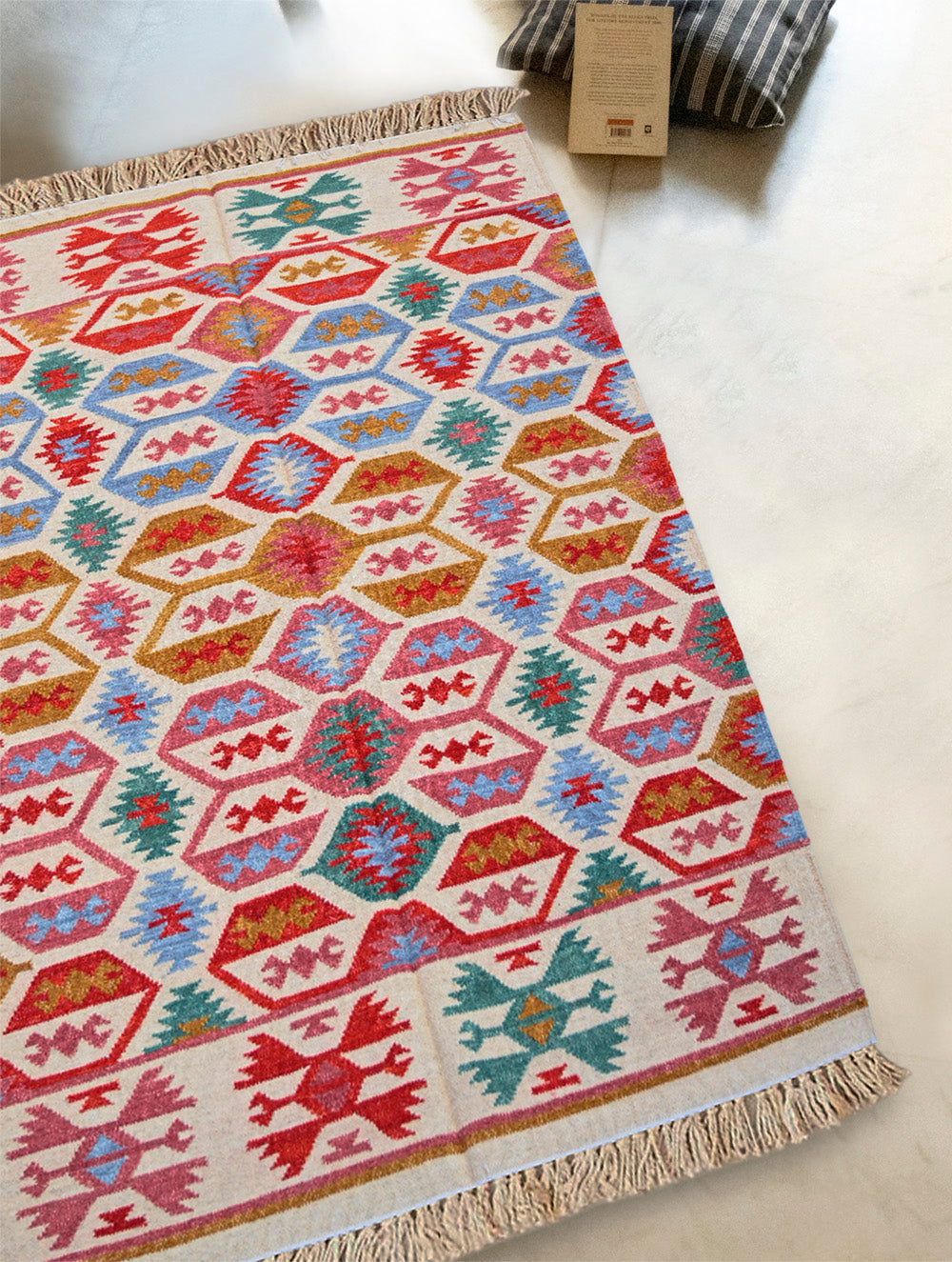 Handwoven Kilim Rug - Tribal Mosaic (Length 6ft x Width 4ft)