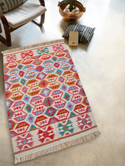 Handwoven Kilim Rug - Tribal Mosaic (Length 6ft x Width 4ft)