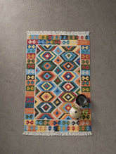 Handwoven Kilim Rug - Geometric Borders (Length 6ft x Width 4ft)