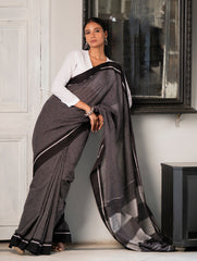 Ethnic Elegance. Handwoven Pateda Aanchu Saree - Karungani