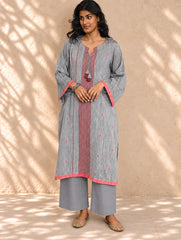 Ethnic Weaves. Bengal Handwoven Jamdani Light & Soft Mul Cotton Loose Fit Kurta - Soft Grey, (2 pc set)