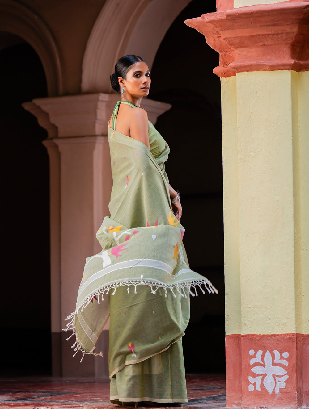 Exclusive Soft Handwoven Bengal Cotton Jamdani Saree - Pakher Bhor