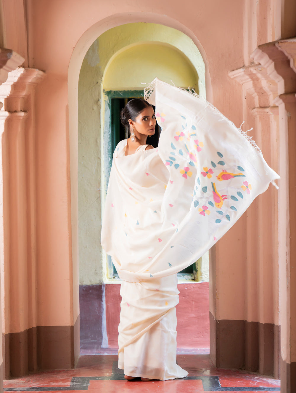 Exclusive Soft Handwoven Bengal Cotton Jamdani Saree - White Flora