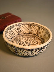 Hand Rendered Madhubani Papier Mache Organiser Tray - Wise Fish