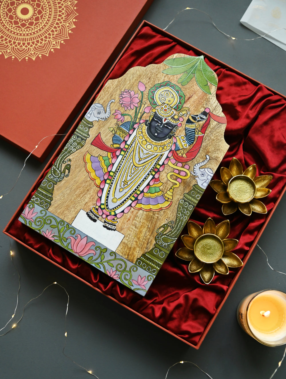 The India Craft House Heritage Gift Hamper - Pichwai Shrinathji