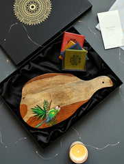 The India Craft House Heritage Gift Hamper - Wooden Style