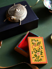 The India Craft House Heritage Gift Hamper - The Valley & Dhokra