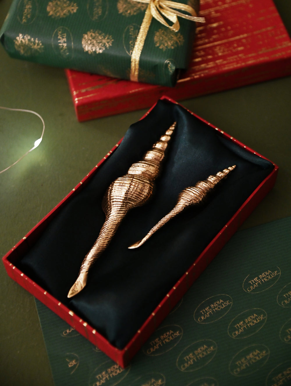 The India Craft House Heritage Gift Hamper - Conch Elegance