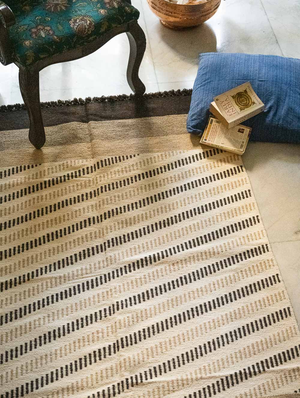 Handwoven Jawaja Rug - Beige Stripes (6ft x 4ft)