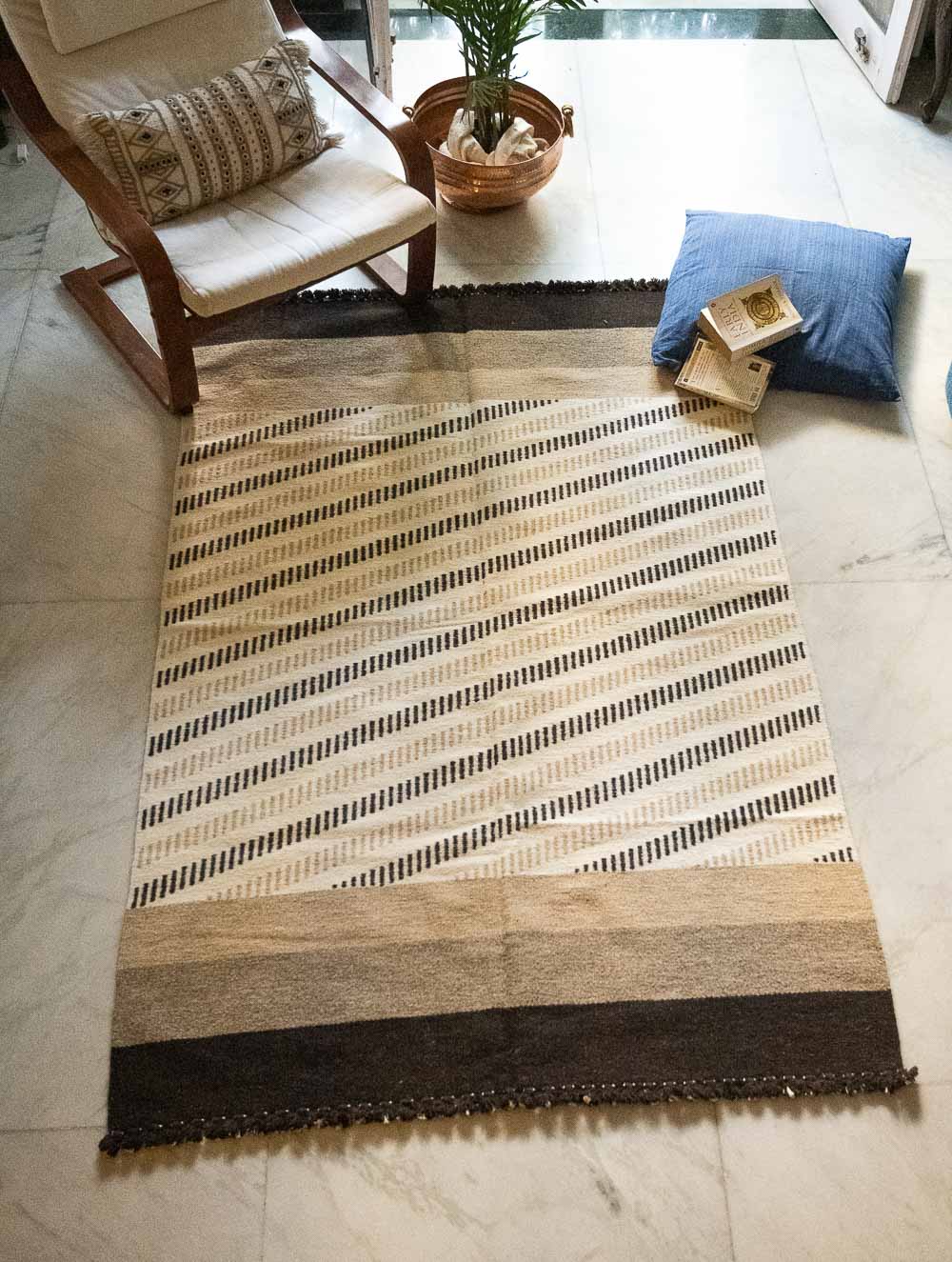 Handwoven Jawaja Rug - Beige Stripes (6ft x 4ft)
