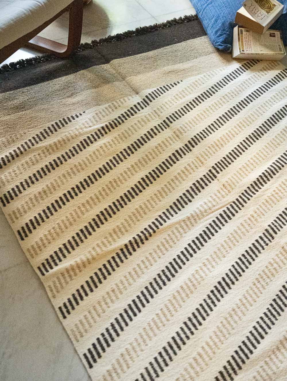 Handwoven Jawaja Rug - Beige Stripes (6ft x 4ft)