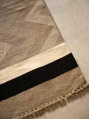 Handwoven Jawaja Rug - Beige Zigzags (6ft x 4ft)