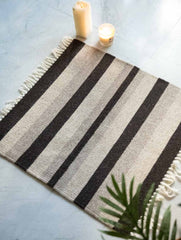 Handwoven Jawaja Small Rug - Cream Linear (2ft x 2ft)