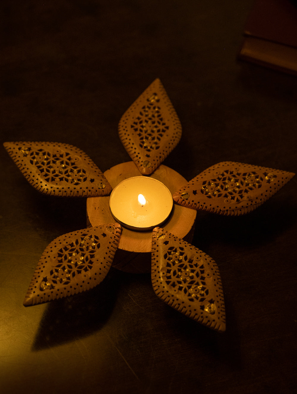 Jaali Craft Wooden Tealight Stand - Flower