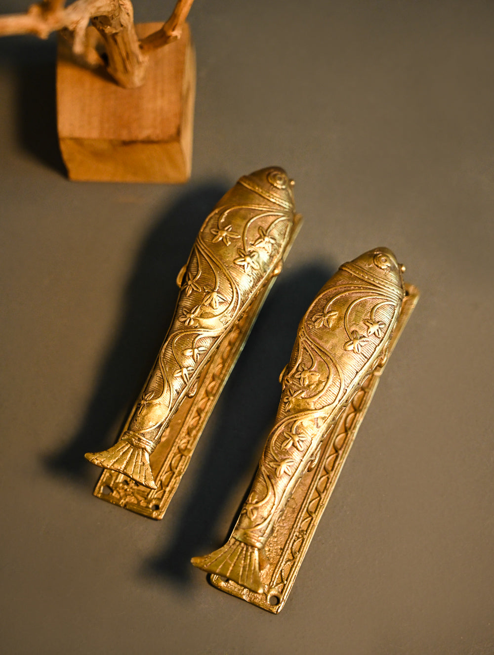 Hand Crafted Ornate Dhokra Craft Door Handles - Fish Blooms (Set of 2)