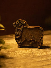 Nazakat. Exclusive, Fine Hand Engraved Wood Block Curios (Set of 2) - Cows