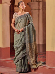 Bengal Vibes. Handwoven Linen & Kantha Border Saree - Muted Grey