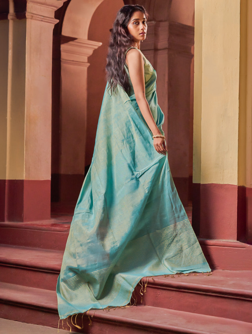 Bengal Elegance. Handwoven Tissue & Linen Saree - Turquoise Soft Gold