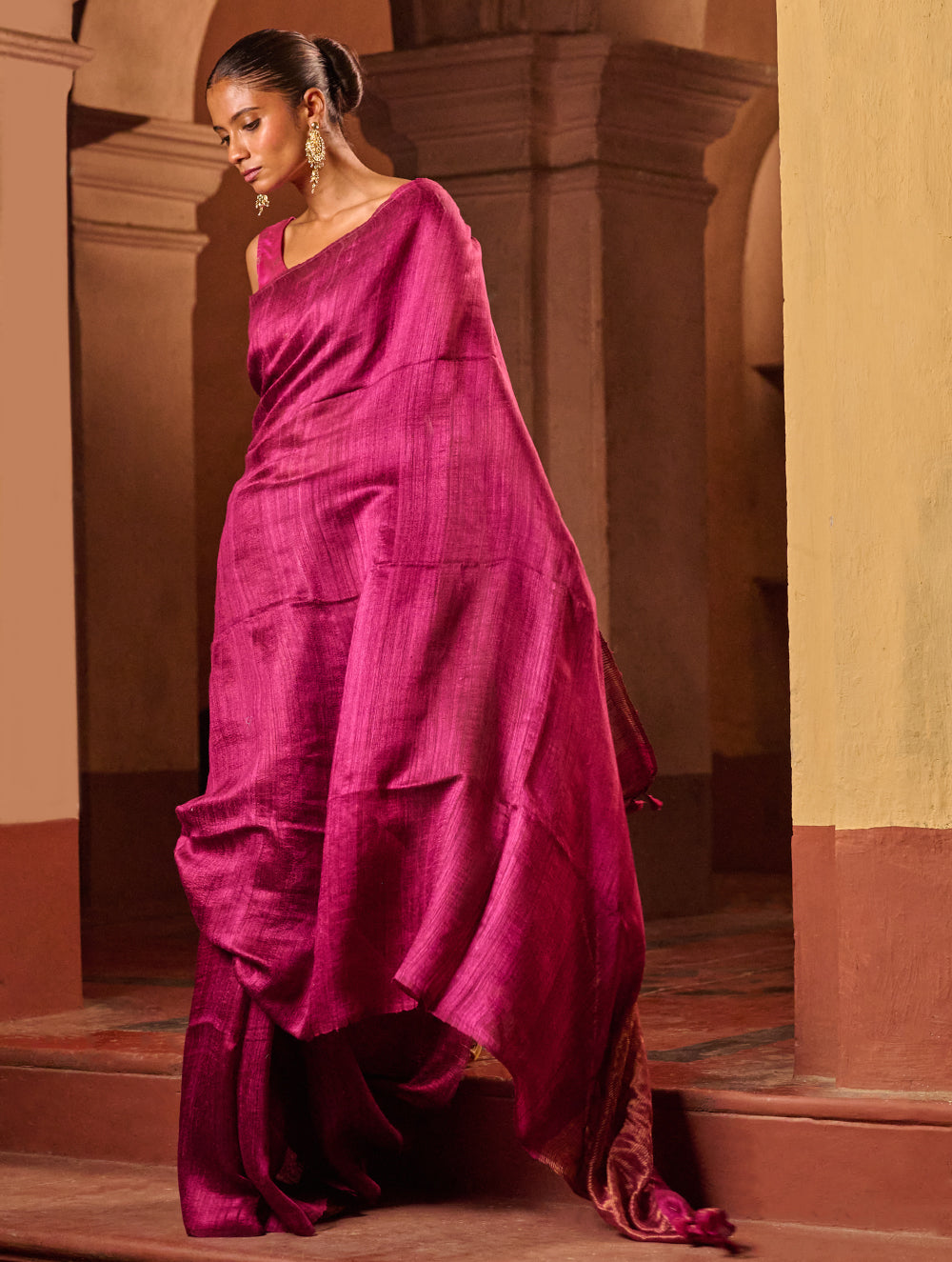 Bengal Elegance. Handwoven Soft Resham Matka Silk Saree - Berry Wine
