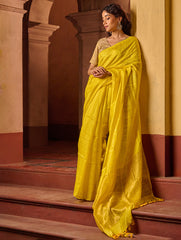 Bengal Elegance. Handwoven Soft Resham Matka Silk Saree - Sunlit Gold
