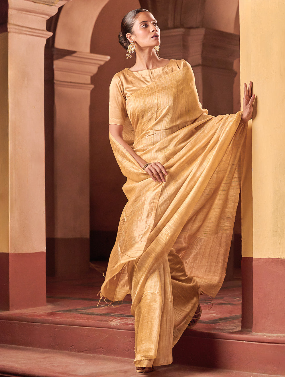 Bengal Elegance. Handwoven Soft Resham Matka Silk Saree - Sunlit Gold