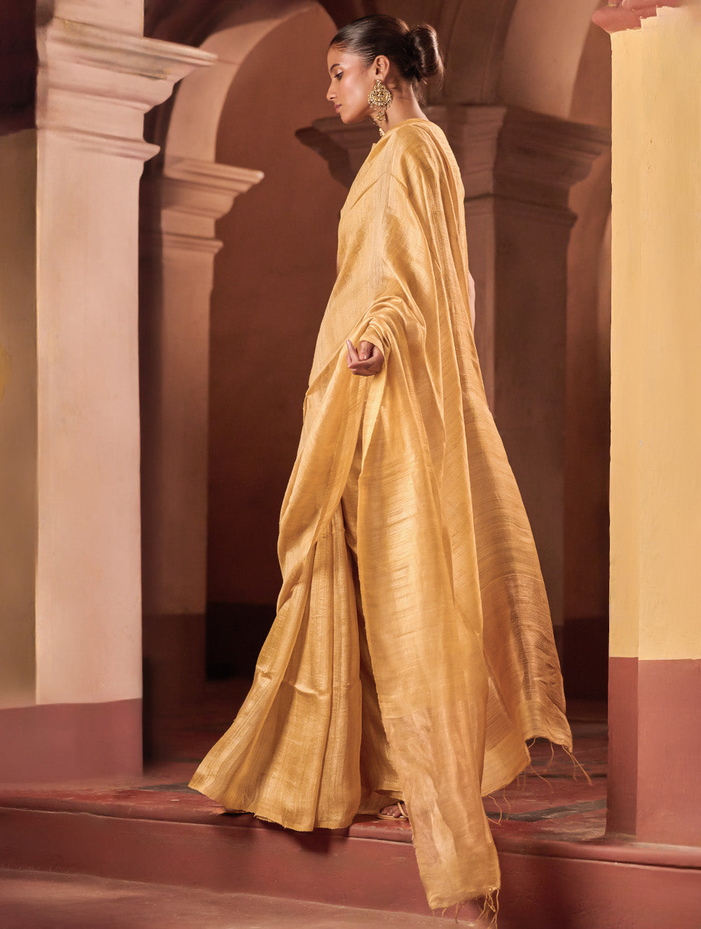 Bengal Elegance. Handwoven Soft Resham Matka Silk Saree - Sunlit Gold