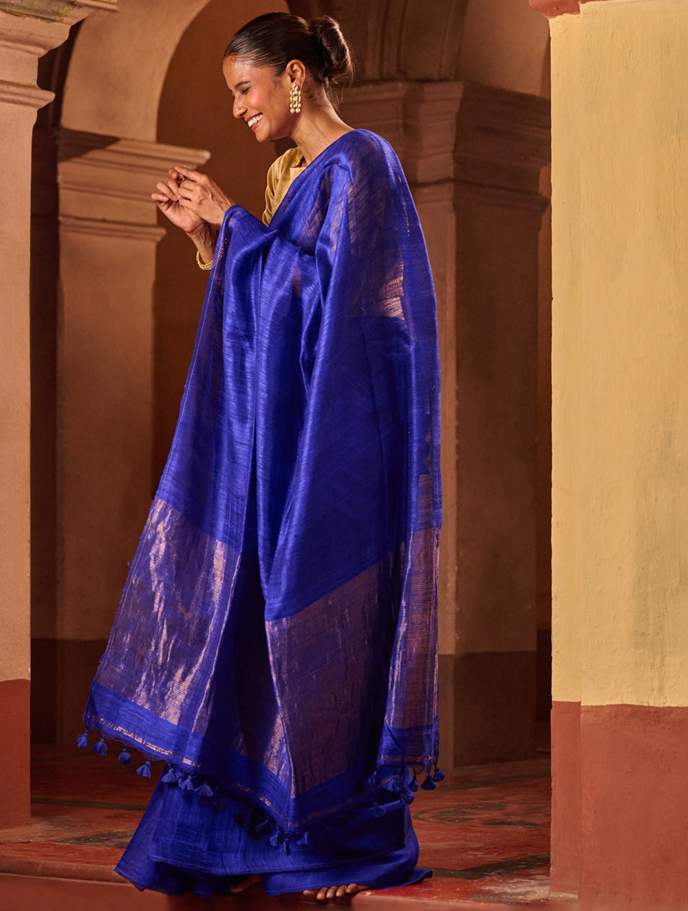 Bengal Elegance. Handwoven Soft Resham Matka Silk Saree - Royal Blue