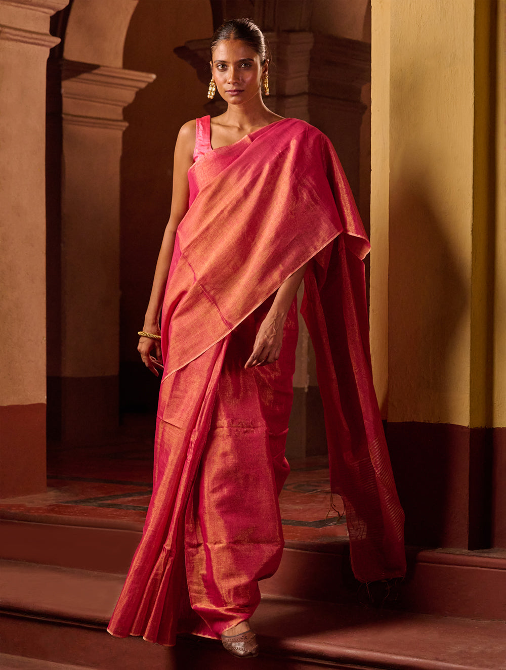 Bengal Elegance. Handwoven Tissue & Linen Saree - Ruby Blush