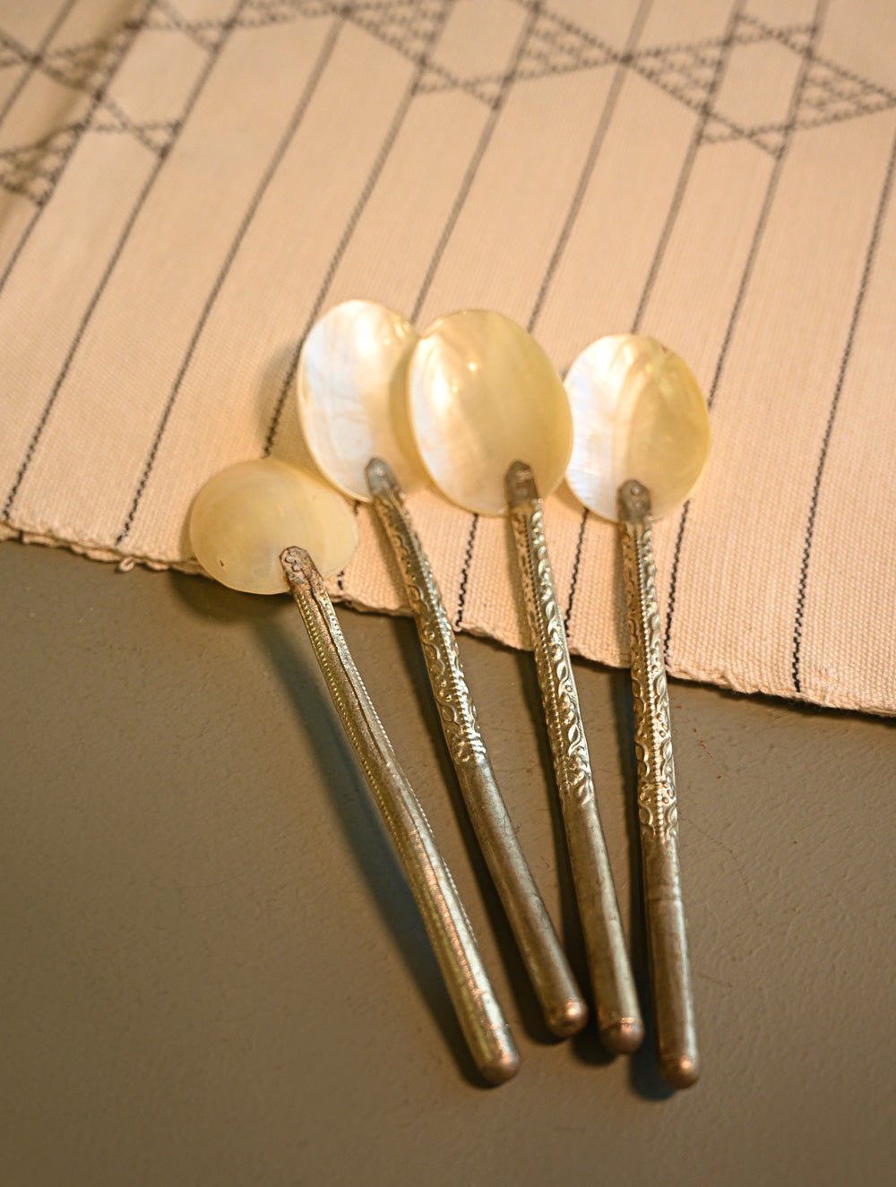 Shell Craft Cutlery: Dessert Spoons - Coral Elegance (Set of 4)