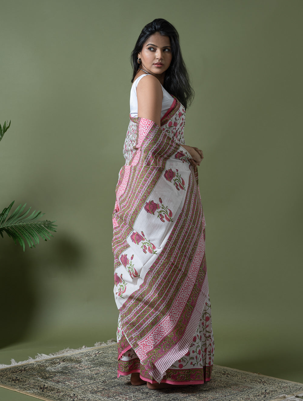 Sanganer Statements. Hand Block Printed Mul Cotton Saree - White Flora