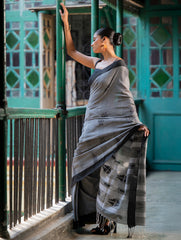 Soft & Light. Handwoven Bengal Cotton Saree - Gentle Slate