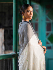 Soft & Light. Handwoven Bengal Cotton Saree - Grey Elegance