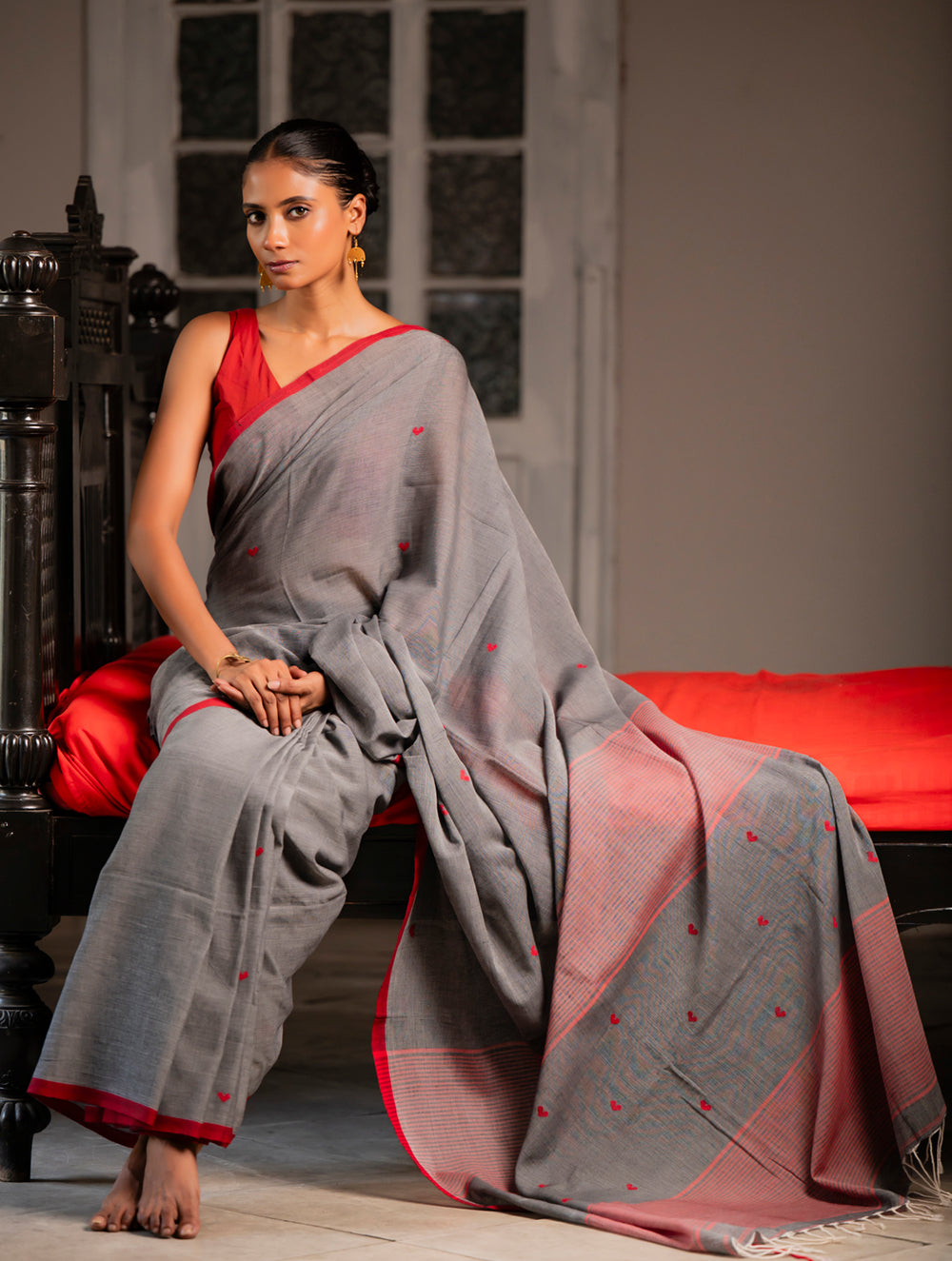 Soft & Light. Handwoven Bengal Cotton Saree - Hearts