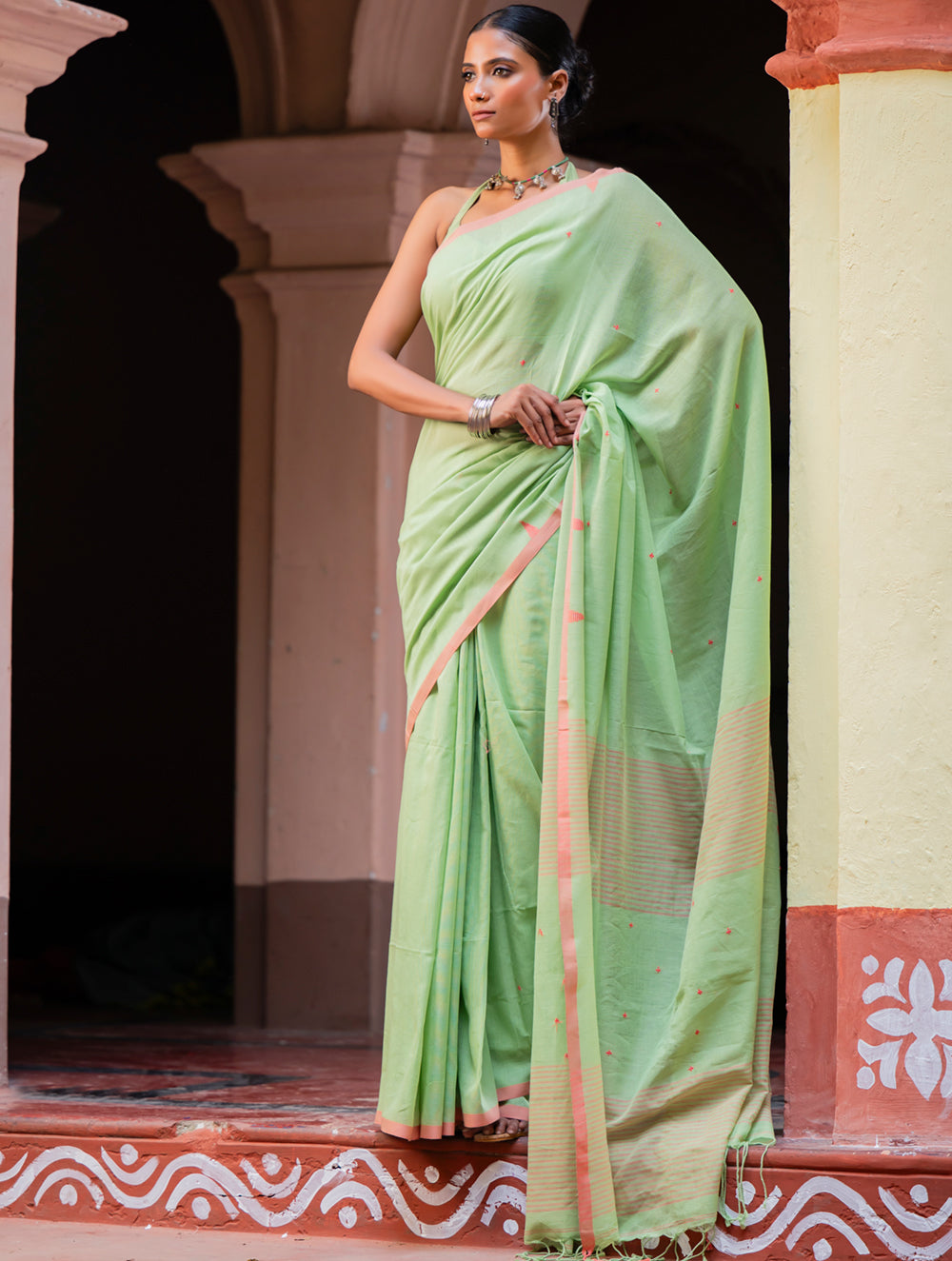 Soft & Light. Handwoven Bengal Cotton Saree - Pistamora