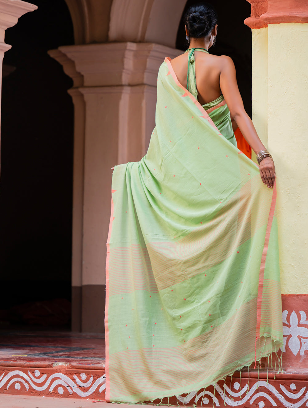 Soft & Light. Handwoven Bengal Cotton Saree - Pistamora