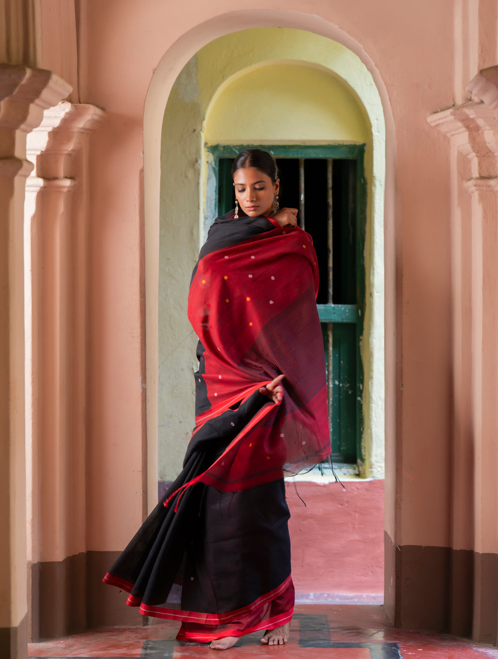 Soft & Light. Handwoven Bengal Cotton Saree - Raat Baheli