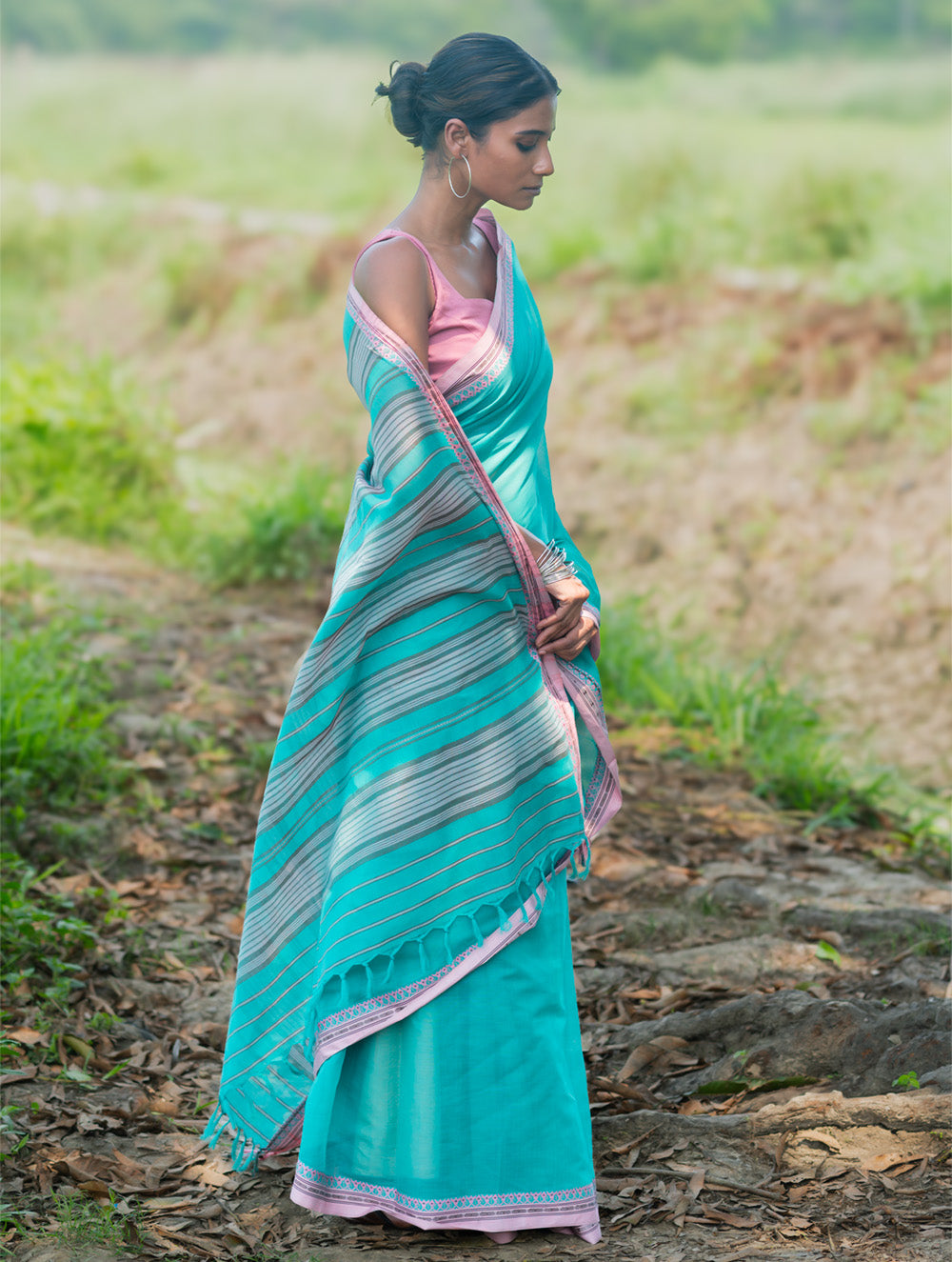 Bengal Weaves. Handwoven Soft Cotton Saree - Lagoon Bloom