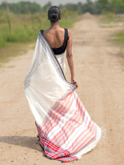Bengal Weaves. Handwoven Soft Cotton Saree - Ivory Tartan