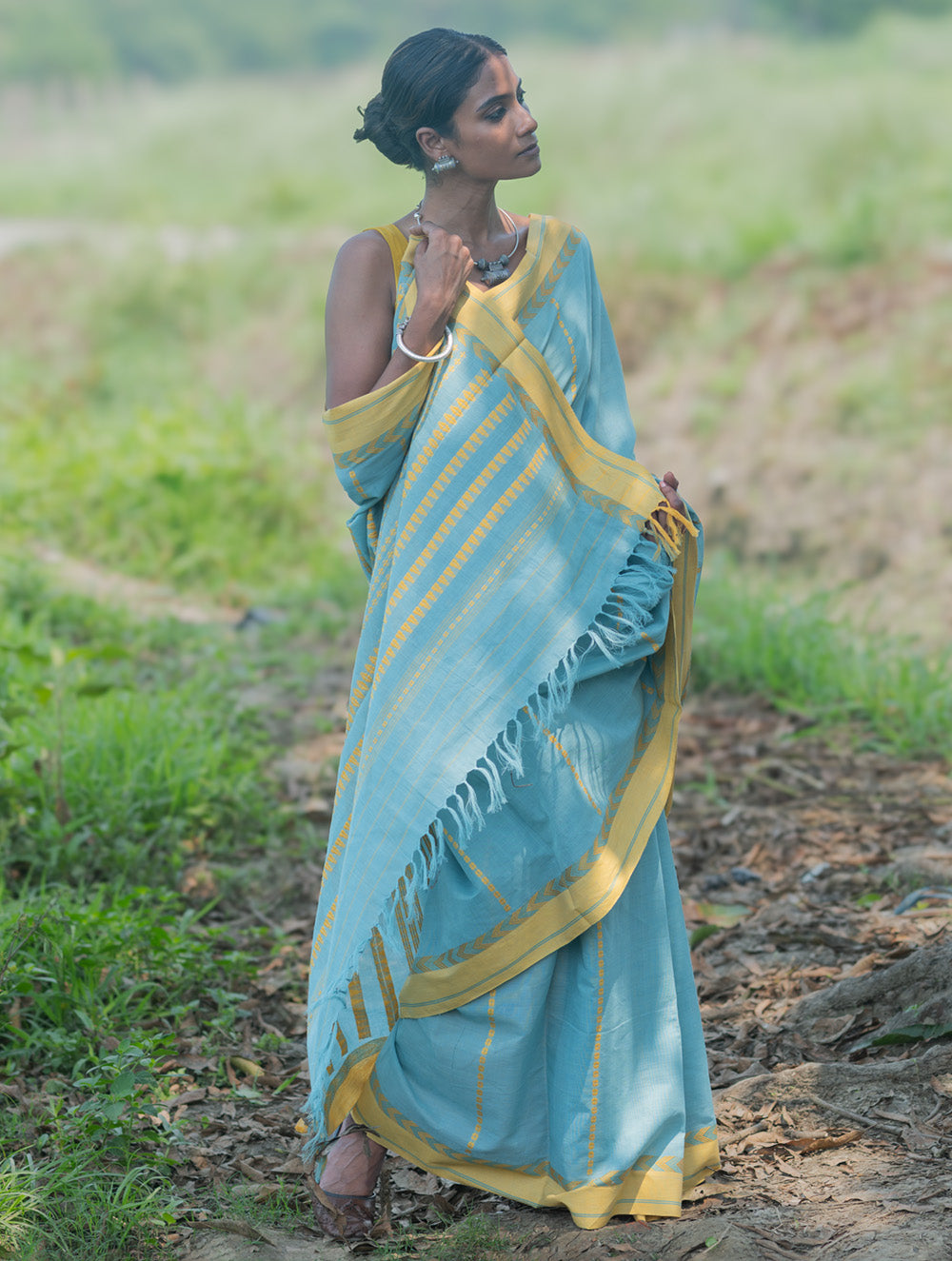 Bengal Weaves. Handwoven Soft Cotton Saree - Sky Harvest
