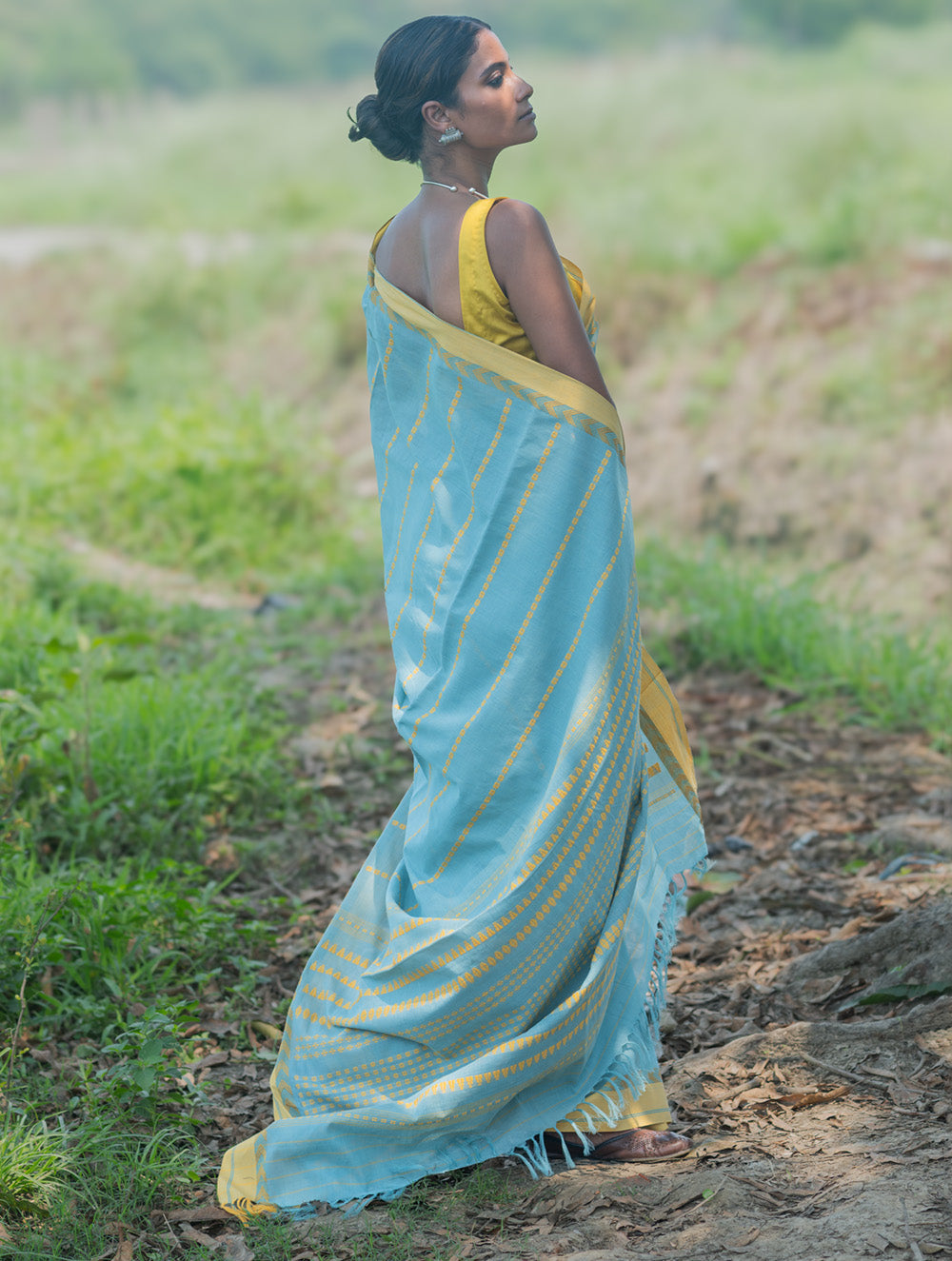 Bengal Weaves. Handwoven Soft Cotton Saree - Sky Harvest