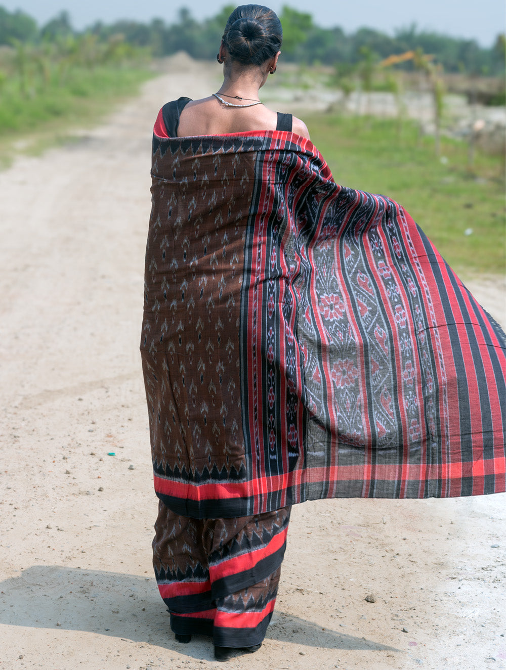 Sambalpuri Handwoven Ikat Soft Cotton Saree - Man Kasturi
