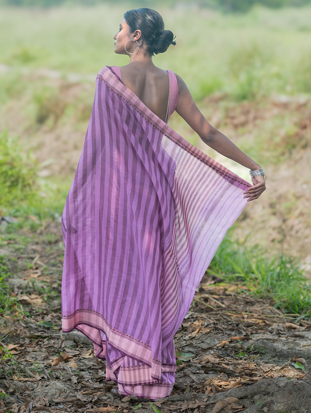 Bengal Weaves. Handwoven Cotton Saree - Lavender Rekha