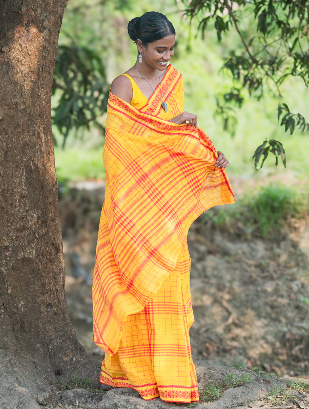 Bengal Weaves. Handwoven Cotton Saree - Basant Tara