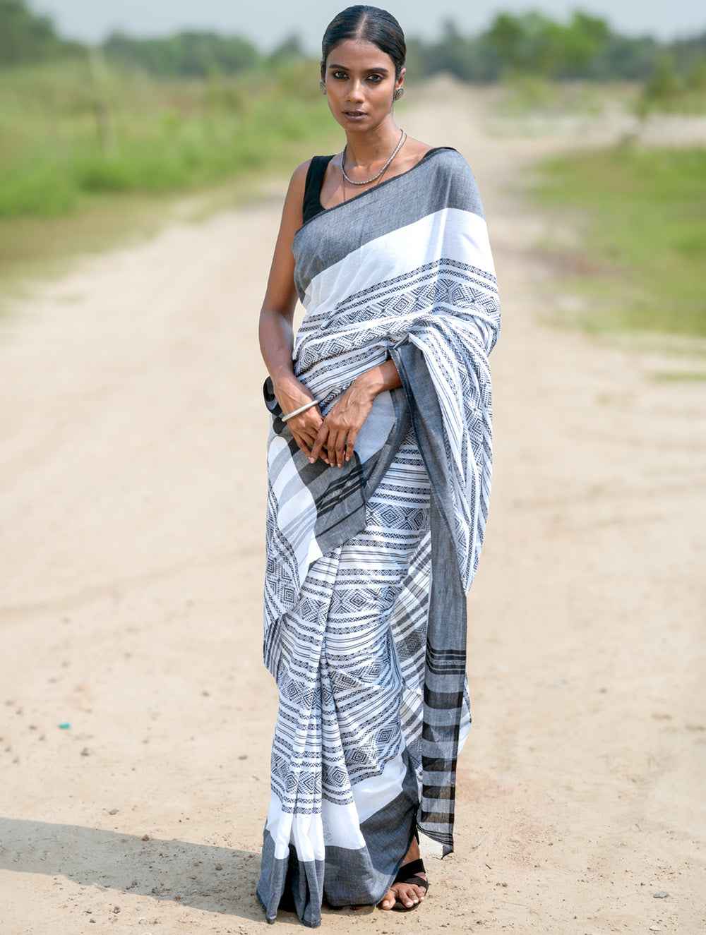 Bengal Weaves. Handwoven Cotton Saree - Bhor