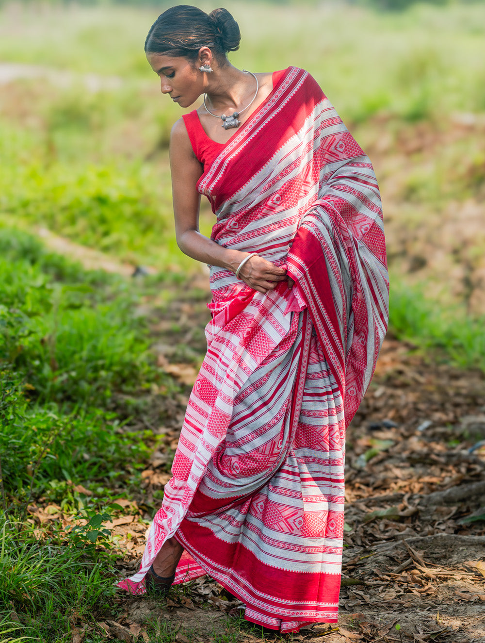 Bengal Weaves. Handwoven Cotton Saree - Lal Chand