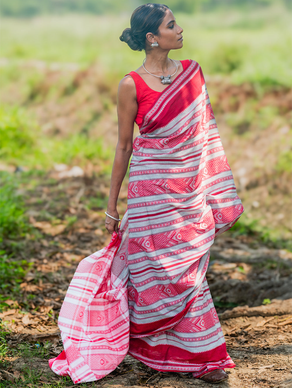 Bengal Weaves. Handwoven Cotton Saree - Lal Chand