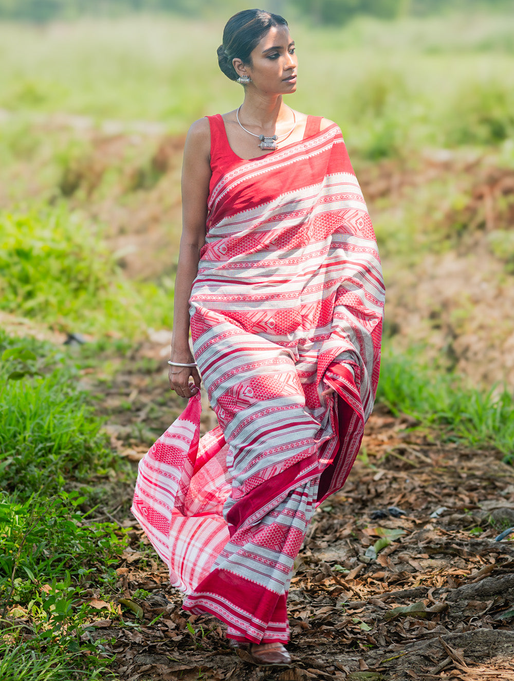 Bengal Weaves. Handwoven Cotton Saree - Lal Chand