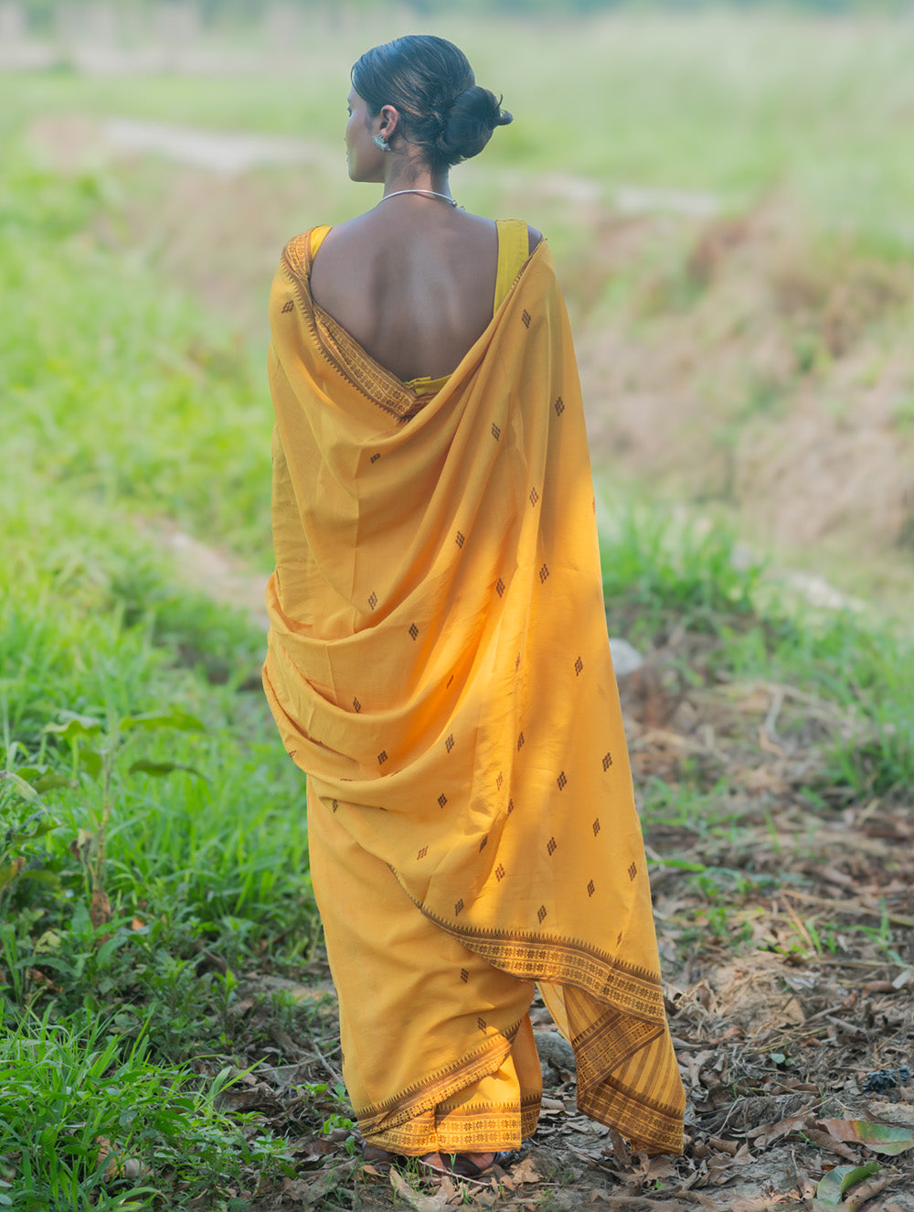 Bengal Weaves. Handwoven Cotton Saree - Sonar Tuli